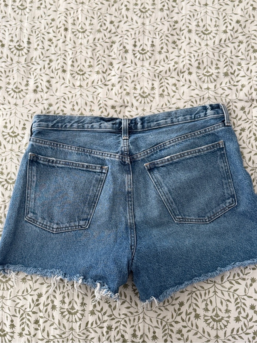 Universal Thread Mid Rise 90s Baggy Denim Shorts Size 10 Raw Hem - Picture 5 of 6